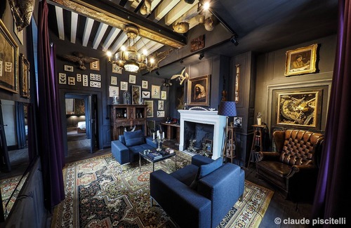 Clemency House | Unique overnight stay in a historic castle (1635) 🏰