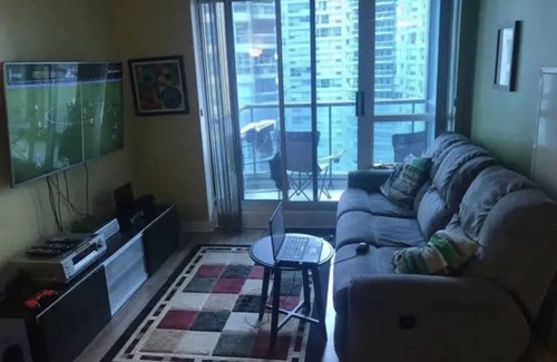 Cabbagetown South Condo | Unique, peaceful, perfect stay to experience city of Toronto and its quality.