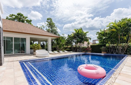 Khao Tao Villa | Unique Pool Villa with 5 Bedrooms and Sea View (PM-C1)