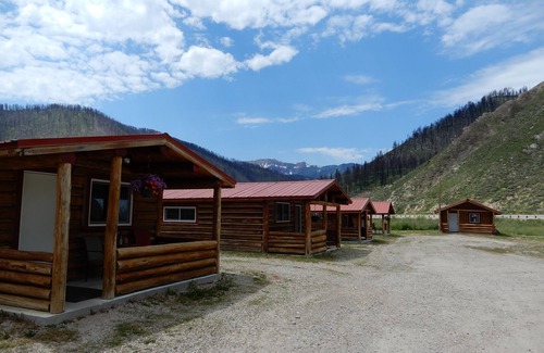 Bondurant Cabin | Unique, Rustic Cabins on Hoback River