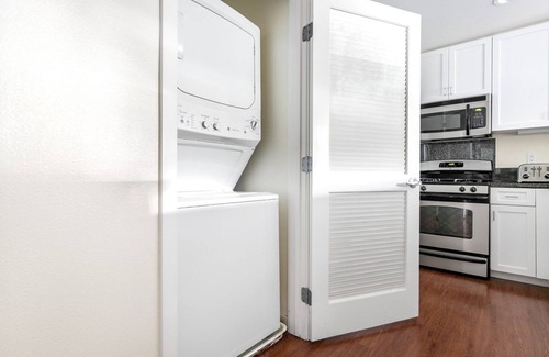 Santa Clara Apartment | Unique Santa Clara 1BR w/Parking, Gym, walk to Groceries, by Blueground