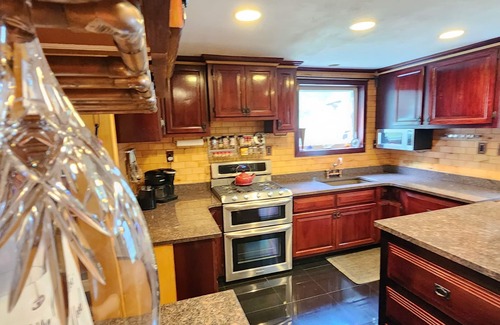 Craigsville House | Unique & tranquil getaway! Custom indoor and outdoor spaces to explore/relax!n