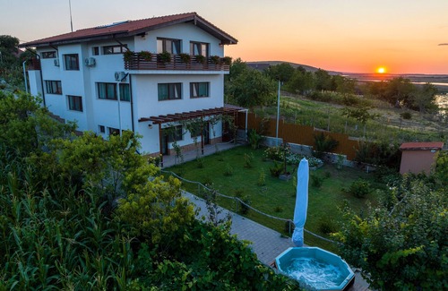 Somova House | Unique view and charming sunsets at the secret oasis of the Danube Delta