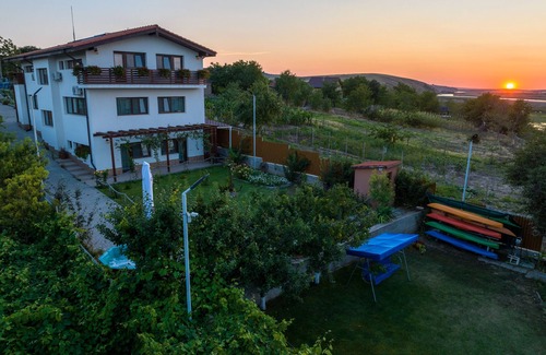 Somova House | Unique view and charming sunsets at the secret oasis of the Danube Delta