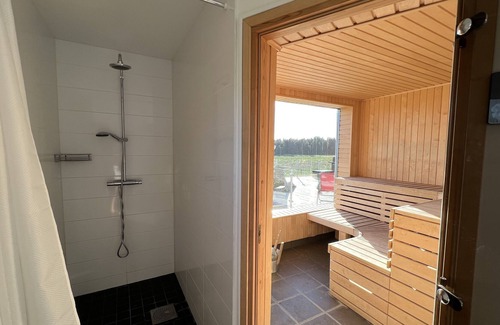 Herresta Villa | Unique Villa With Sauna 7 min From ARL Airport