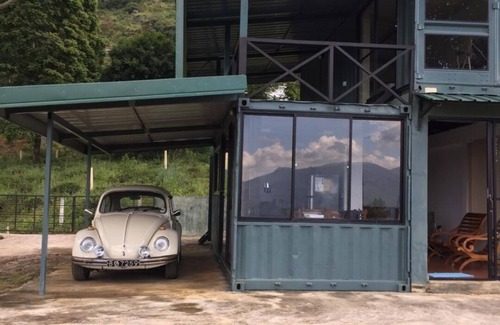 Katukitula House | Unique way of living with spectacular vistas to leave the world behind.