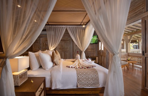 Saba Bed & Breakfast | Unique Wooden Villa at Saba Beach