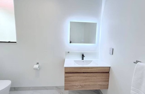 Rotorua Hotel | Unit 10 Summer Fenton Lodge