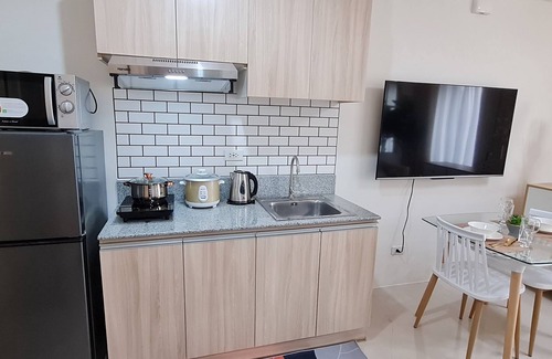 Poblacion District Apartment | Unit 1412 - Bisque Studio @ INSPIRIA