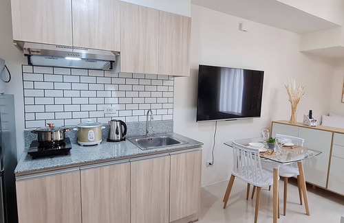 Poblacion District Apartment | Unit 1412 - Bisque Studio @ INSPIRIA