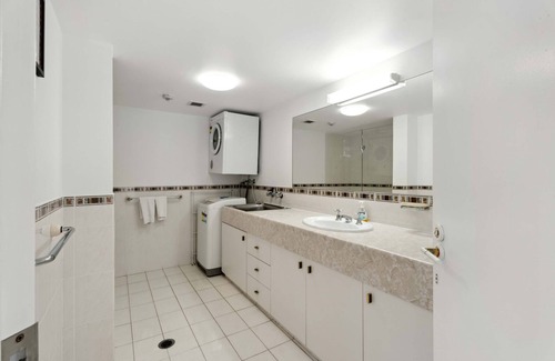 Torquay Apartment | Unit 18 Charlton on the Esplanade