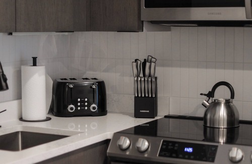 Shaw Bed & Breakfast | Unit 2: Cozy 1-Bed in the heart of Dc