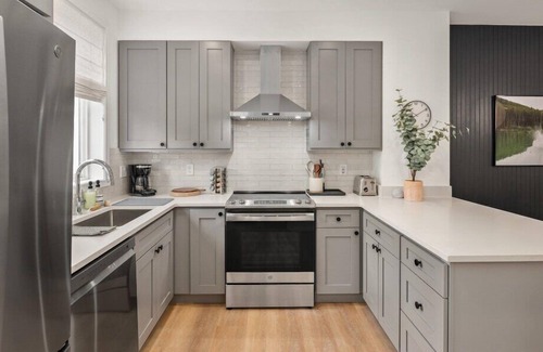 Bellevue House | Unit 2 One Central · Modern Urban Luxury Escape - Unit 2