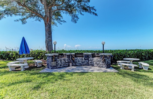 Longboat Key Condo | Unit #218 Sand Cay Beach Resort Gulf Front