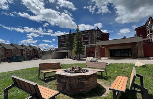 Old Town Condo | Unit 313 - Updated Condo