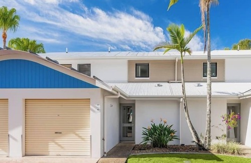 Noosaville Apartment | Unit 51 - Upstairs 1 Bedroom Unit in Noosaville Resort