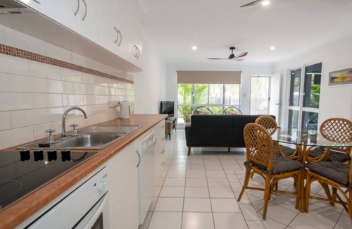 Arcadia Apartment | Unit 7 Beachcomber, Arcadia