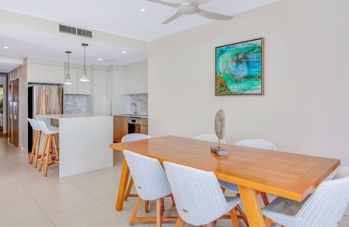 Rainbow Beach Apartment | Unit 9/103 Cooloola Drive - Rainbow Beach. Stunning Ocean Views. Seabreezes. Aircon. Wi-Fi.