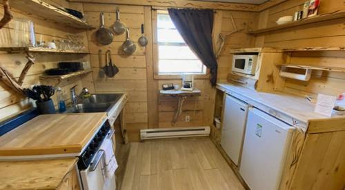Cedaredge Cabin | Unit 9 at the Cedaredge Lodge