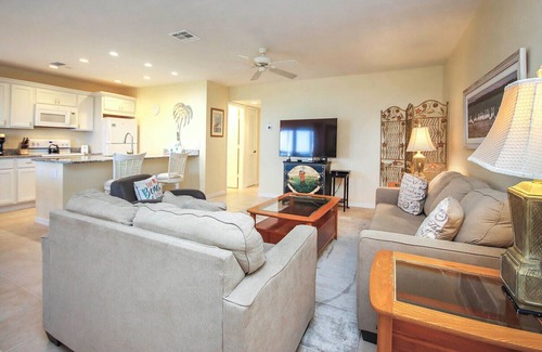 Sanibel Condo | Unit D5 - Beachfront