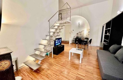 Citta Nuova-Barriera Nuova-San Vito-Citta Vecchia Apartment | [Unity Square]Elegant two-level loft.
