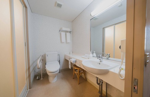 Teshikaga House | Universal design family quadruple bedroom /Kawakami-gun Hokkaidō