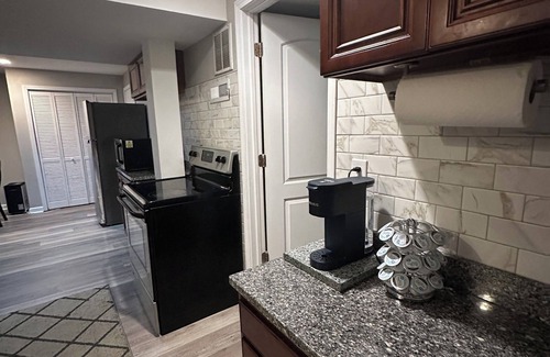 Chapel Hill Apartment | University Creek is a one bedroom apt. 3.5 miles from UNC on a small creek.
