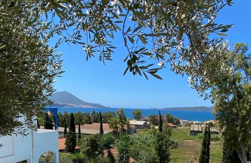 Gialova Villa | Unlimited sea view on the bay of Navarino with private pool