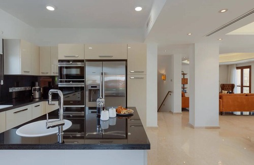 Kouklia Villa | Unmatched Luxury: Stunning Views & Elegance at Paphos Villa 1470.