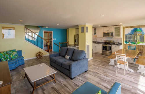 The Glade House | Unobstructed Ocean Views Private Beach Pool Parking Clean