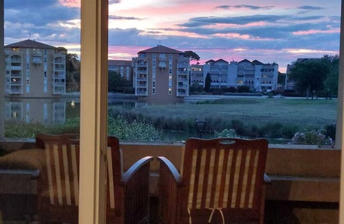 Port Ariane Apartment | Unobstructed view 10 minutes from the beach