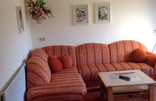 Reutte Apartment | Unobstructed view of the mountains, directly on the river Lech, near castle Neuschwanstein for 5