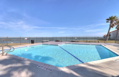 Harbor Oaks Condo | Unobstructed water views! Lighted half mile long pier access! Pool!