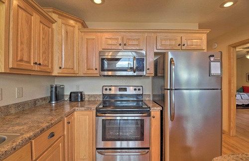 Unaka Cabin | Unparalleled Mountain Views: Spacious Cabin in NC!