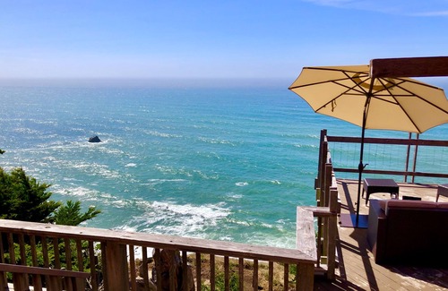 Manchester House | Unparalleled, sweeping, front row views of the Northern California coastline.