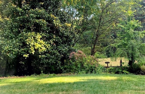 North Plains House | Unplug and relax in wooded, secluded setting