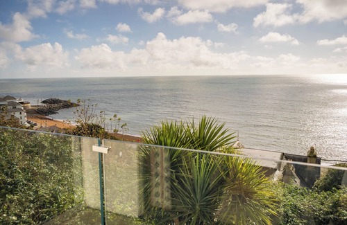 Ventnor House | Unrivalled Sea View - Brand New