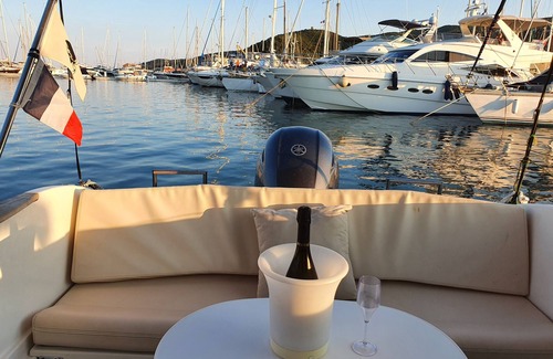 Bastia Boat Rental | UNUSUAL NIGHT ABOARD A BOAT
