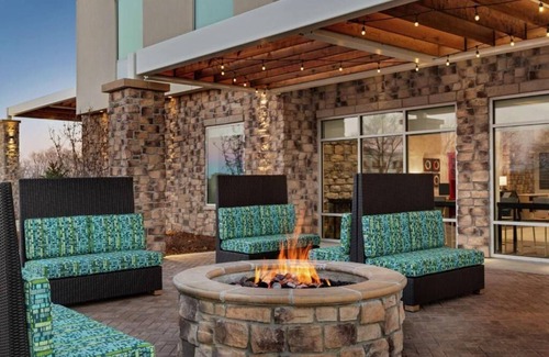 Southwest Colorado Springs Hotel | Unwind and Indulge In Our Oasis! Indoor Swimming Pool, Pets Allowed!