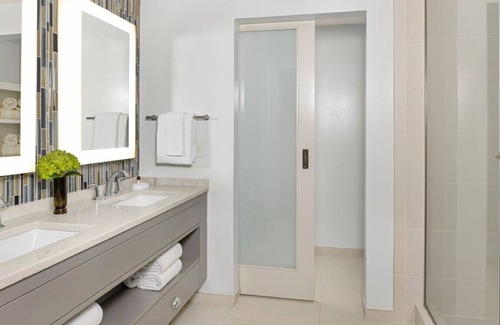 Palmetto Dunes Resort | Unwind and Play at Marriott's Barony Beach Club- 2 Bedroom Courtyard Unit