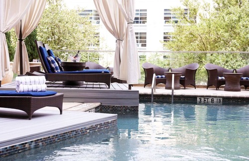 Memorial House | Unwind in our Haven of Tranquility! 4 Family-friendly Units, Free Parking, Pool