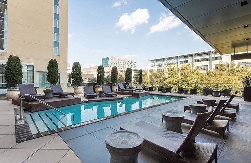 Memorial House | Unwind in our Haven of Tranquility! 4 Family-friendly Units, Free Parking, Pool