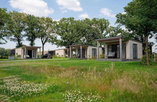 Municipality of Rijssen-Holten House | Unwind in your own sauna and jacuzzi!