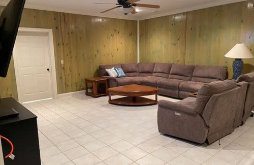 Lincolnton Cabin | Unwind with the whole family at this serene 5-bedroom cabin retreat