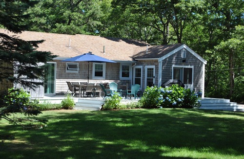 Vineyard Haven House | Up Island charm, in-town convenience