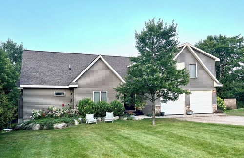 Petoskey House | Up north home 10 minutes from Petoskey, Charlevoix, and Boyne City!