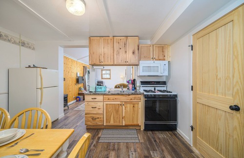Rumely Cottage | UP Sunrise Cottages #2 - Family Friendly Resort