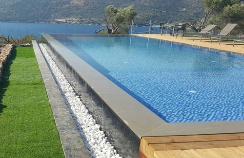 Evgiros Villa | up to 10 guests in the villa & 8 more guests in 3 studios total of 18