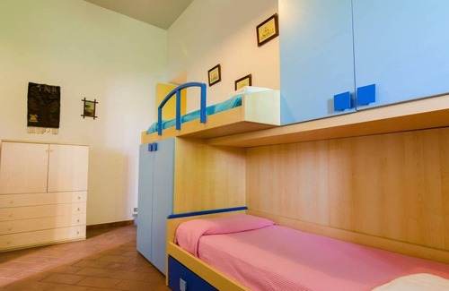 Coste Villa | Up to 11 sleeps - swimming pool - bbq area - garden - wi-fi - parking - 3km sea