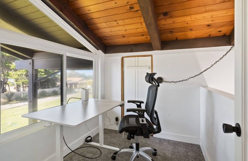 Fort Bragg Villa | Updated 5BR ocean view villa in Mendo-Fort Bragg, dog-friendly, firepit, hot tub